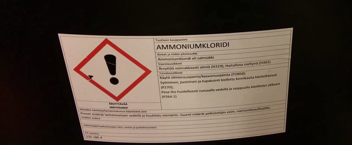 Ammoniumkloriditynnyrin etiketti