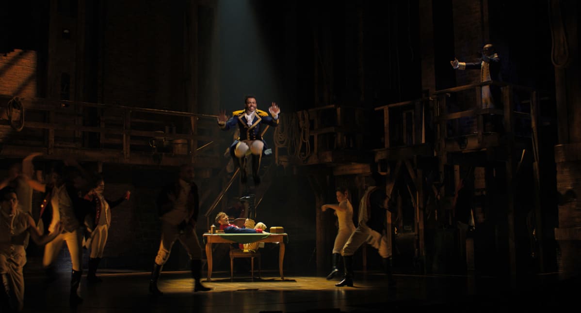 Daveed Diggs'n esittämä Marquis de Lafayette Broadway-tuotanto Hamiltonin elokuvaversiossa.