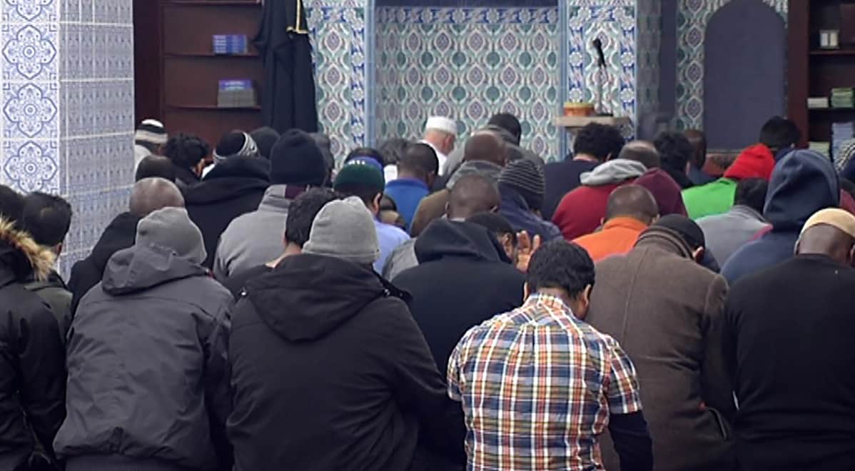 Hasan Omarin ravintolan alapuolella on muslimien rukoushuone.