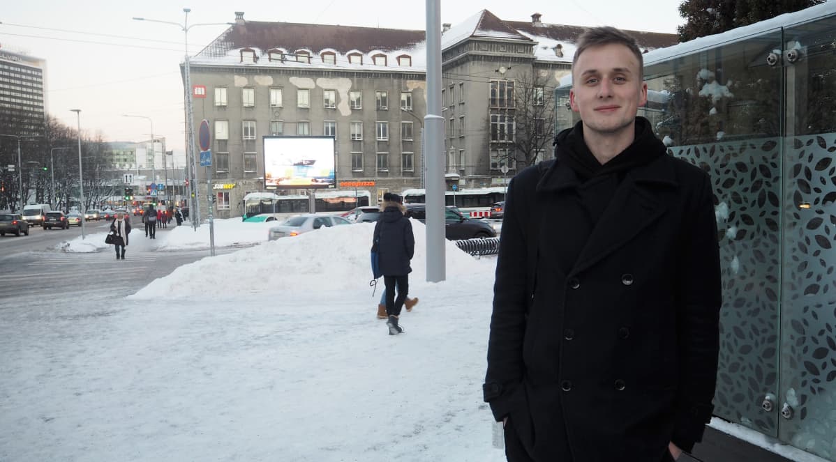 Tallinnalainen Ants Morel seuraa tiiviisti uutisia Viron politiikasta.