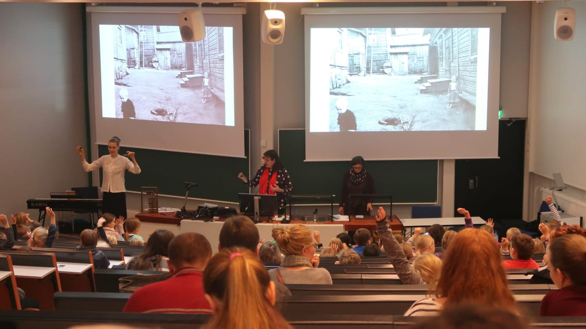 Lasten akatemian luento Tampereen yliopistolla