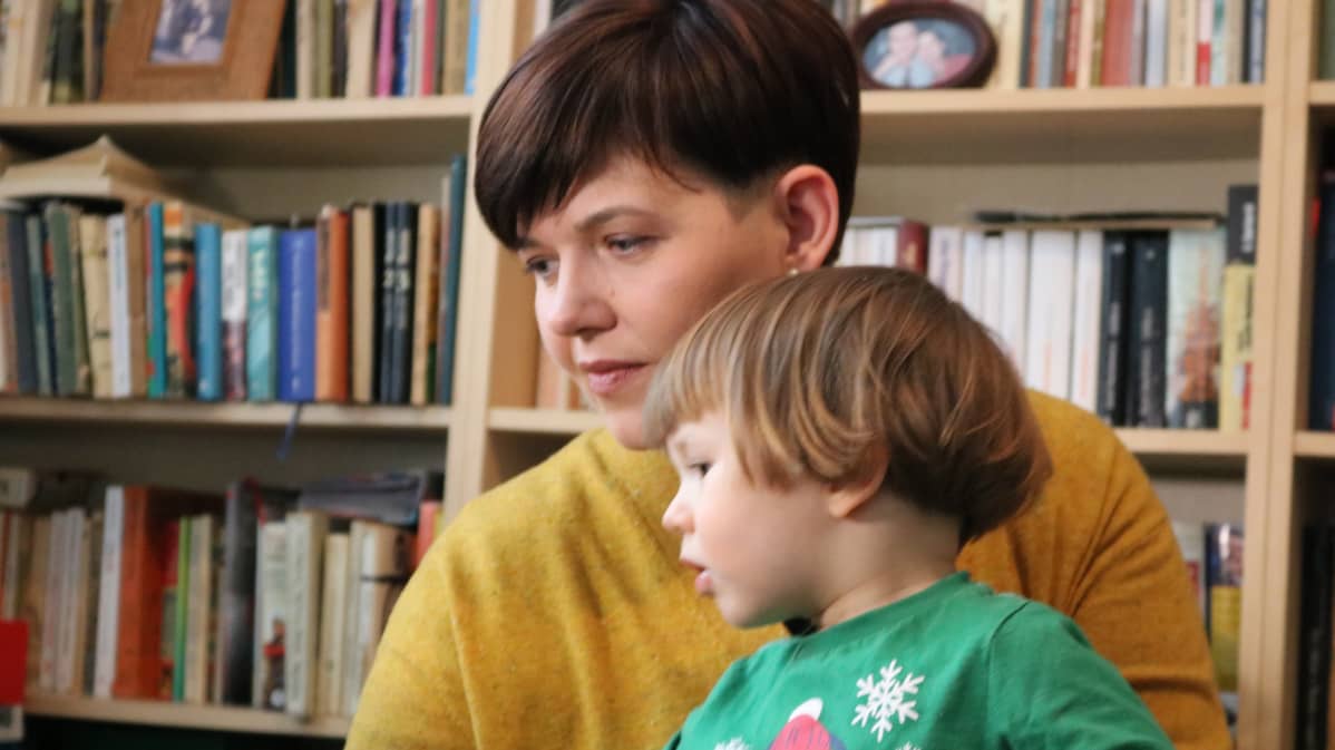 Dorota Bojemska ja hänen kaksivuotias poikansa Felek.