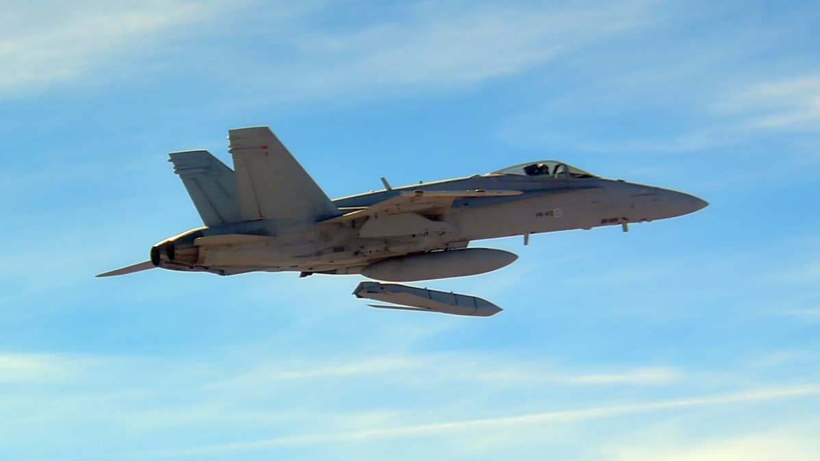 JASSM-ohjus laukaistiin ilmavoimien yksipaikkaisesta F/A-18C Hornet -monitoimihävittäjästä.