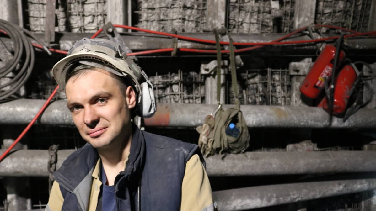 Marcin Wróbel työskentelee työnjohtajana Bogdankan hiilikaivoksessa.
