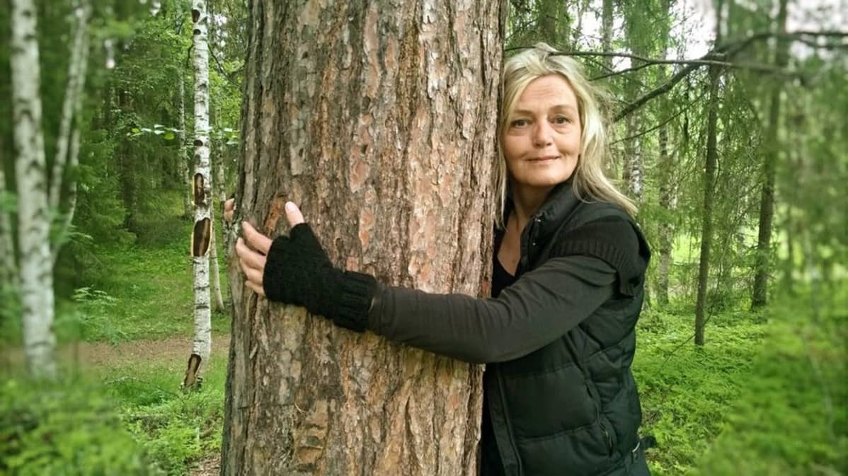 Kuusamolainen matkailuyrittäjä Anne Murto uskoo luonnon parantavaan voimaan.