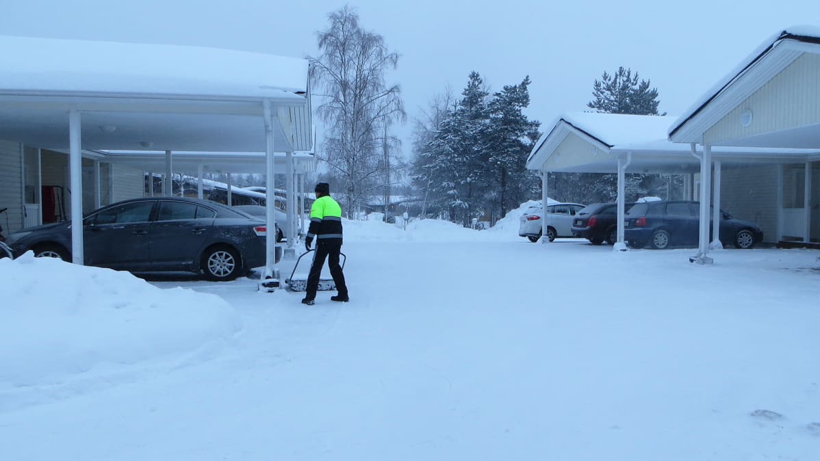 Markku Kallio kolaa.