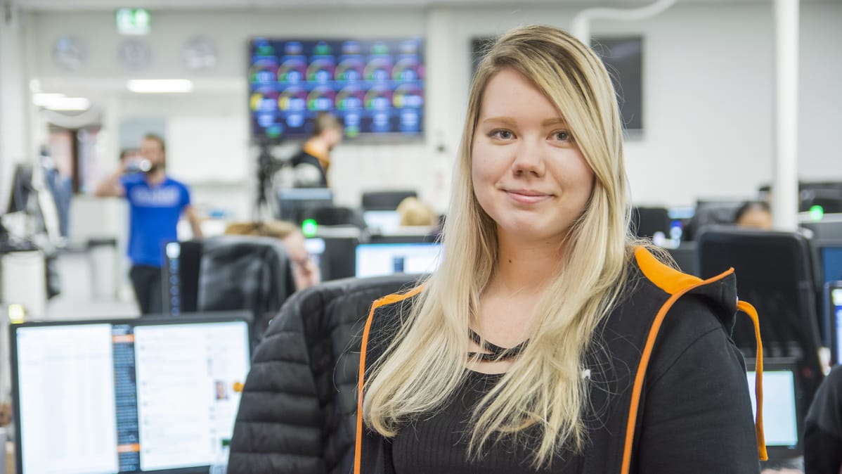 Sallamaari Janhunen Critical Forcen tiloissa.