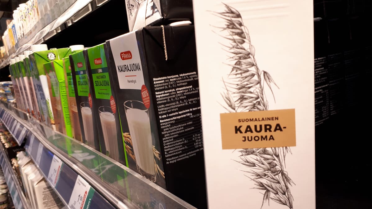 kaurajuomia kylmähyllyssä