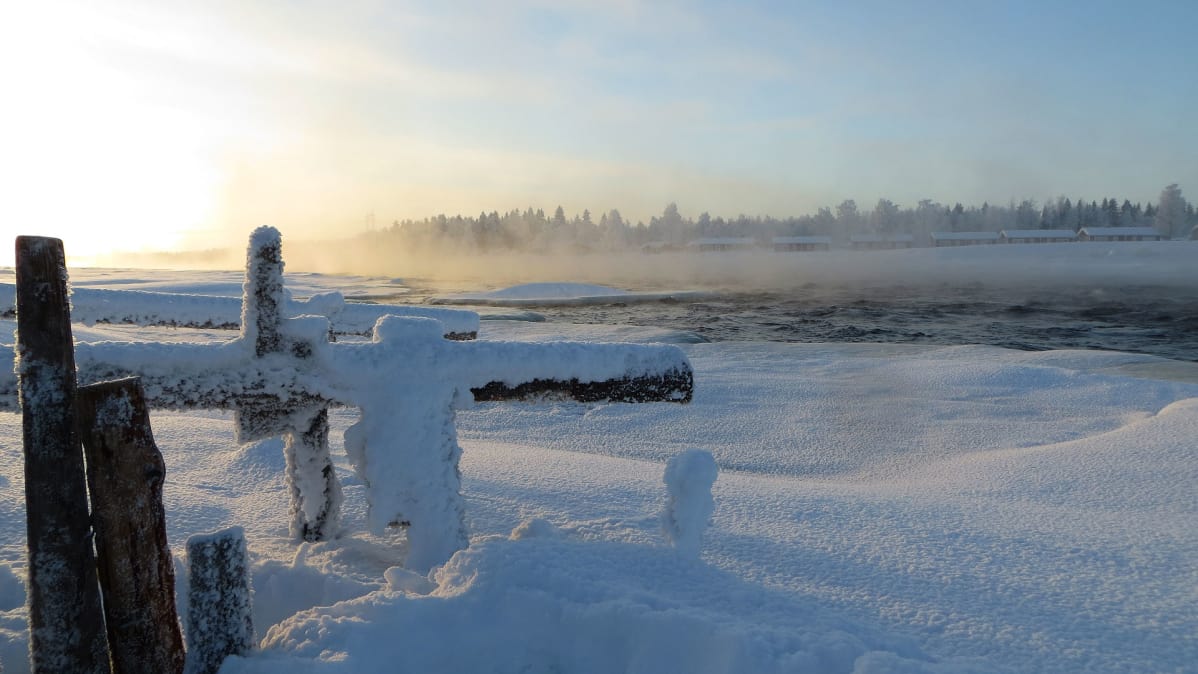 Kukkolankoski talvella.