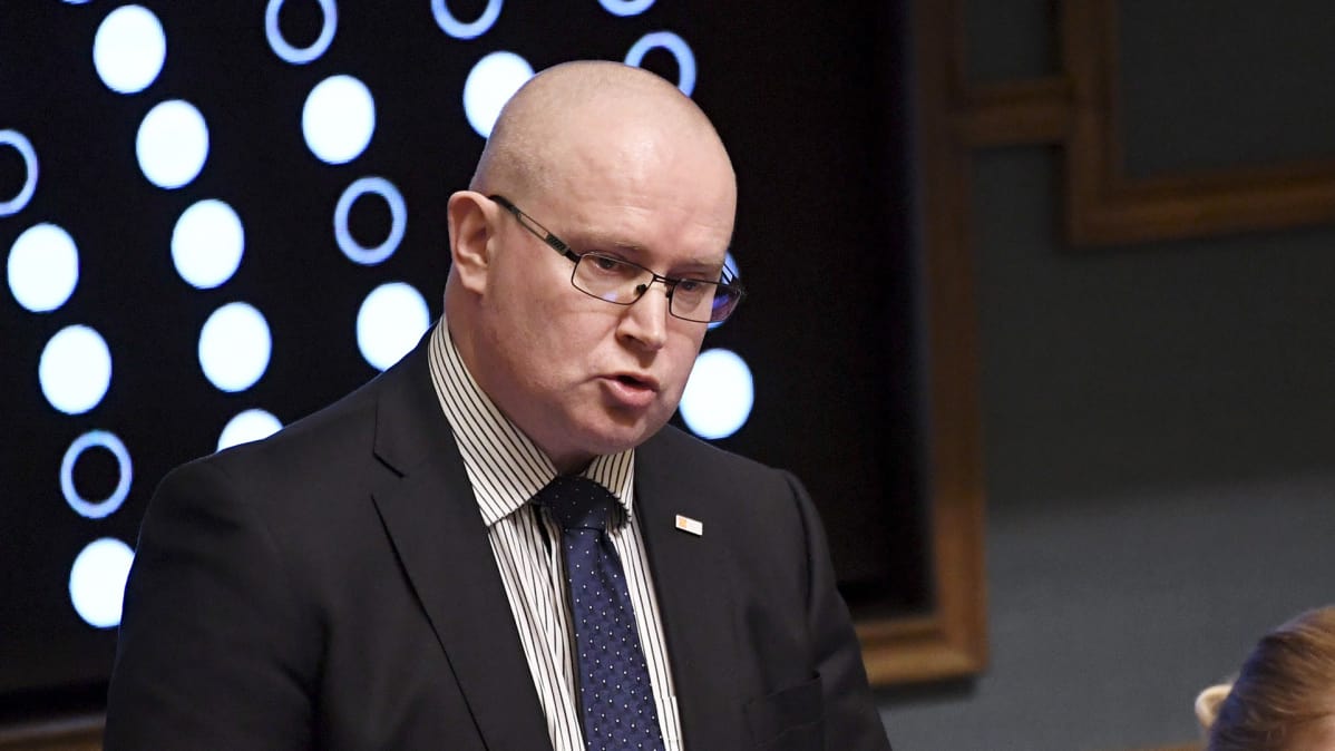 Jari Lindström