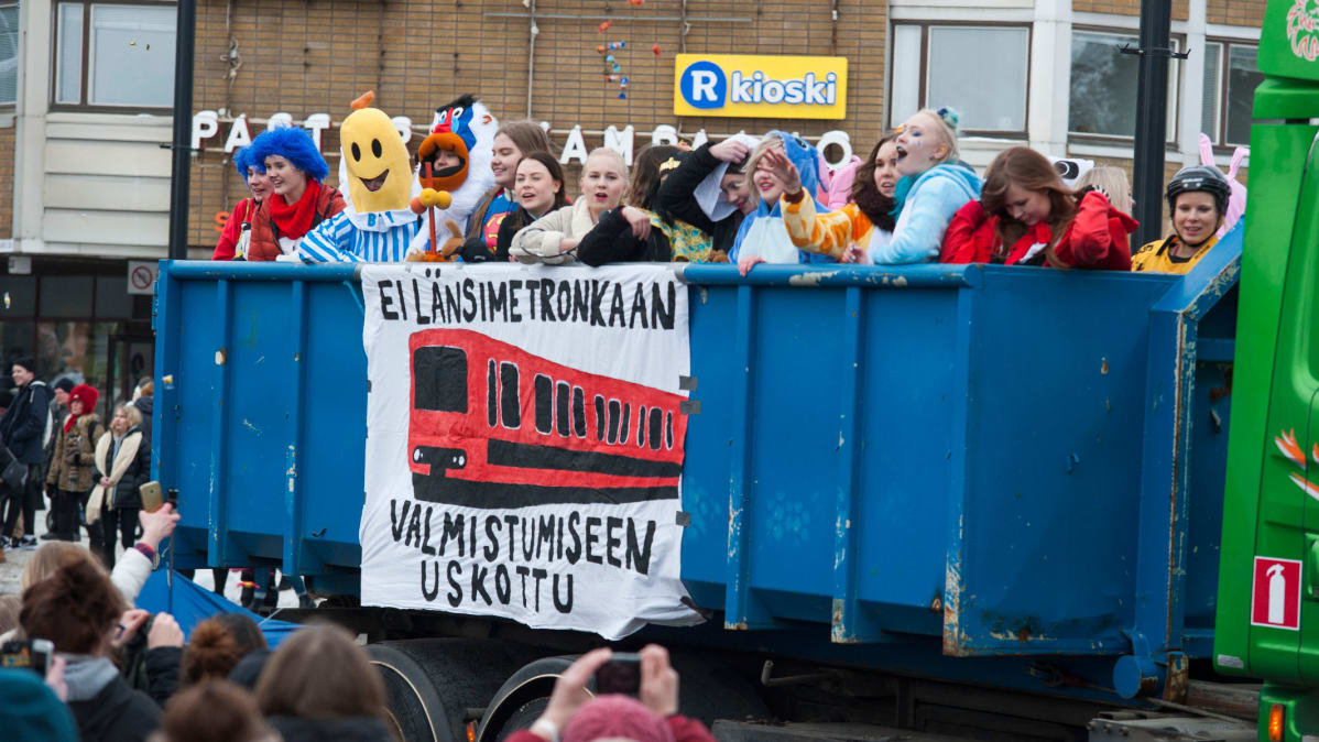Penkkariajot Kuopiossa.
