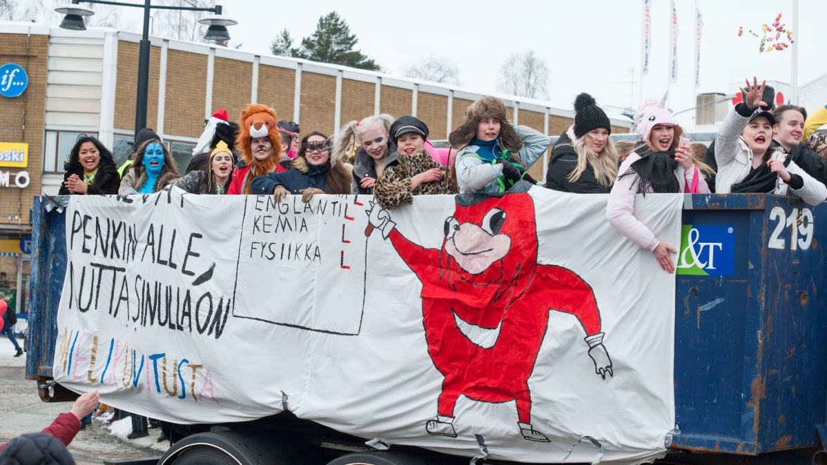 Penkkariajot Kuopiossa.