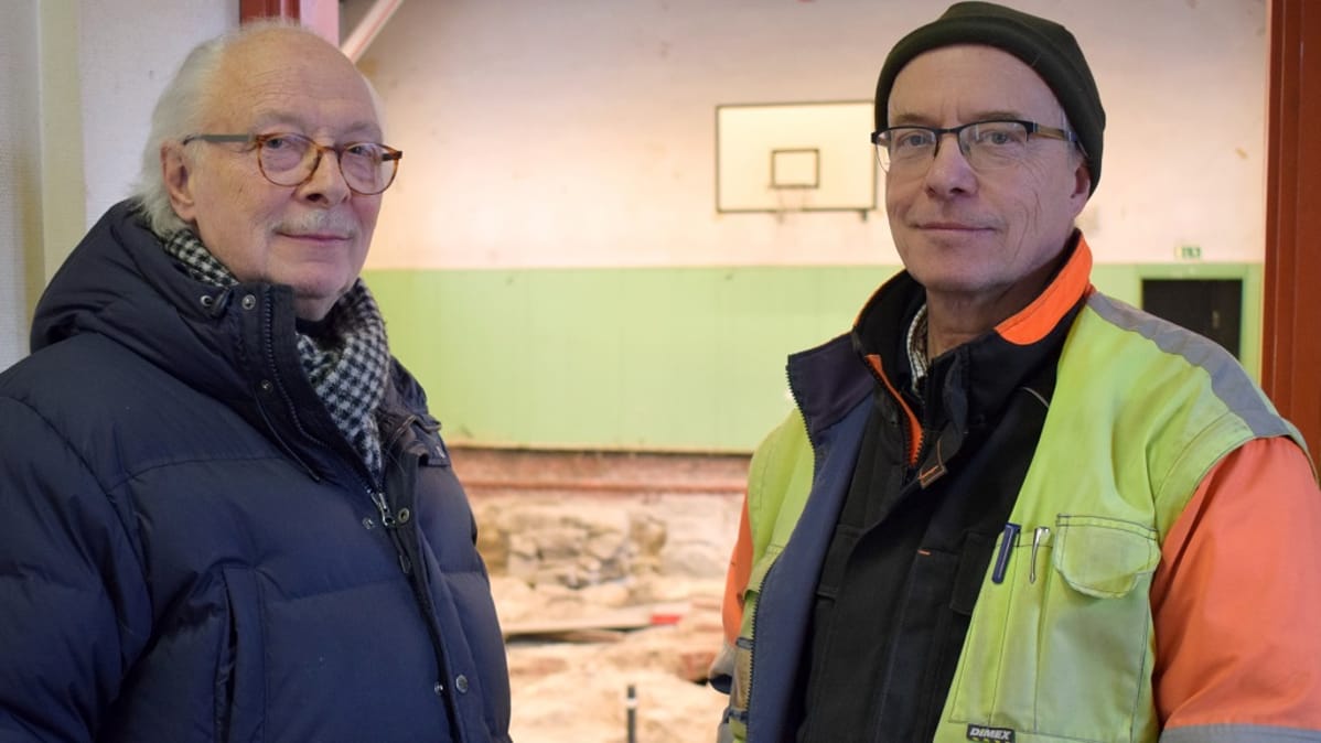 Arkkitehti Benito Casagrande ja kaivausjohtaja Kari Uotila.