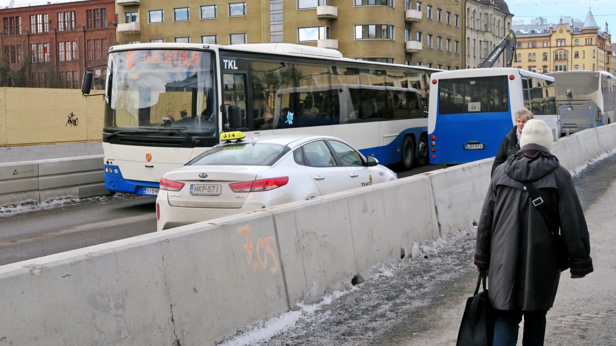 Bussiruuhka Hämeensillalla