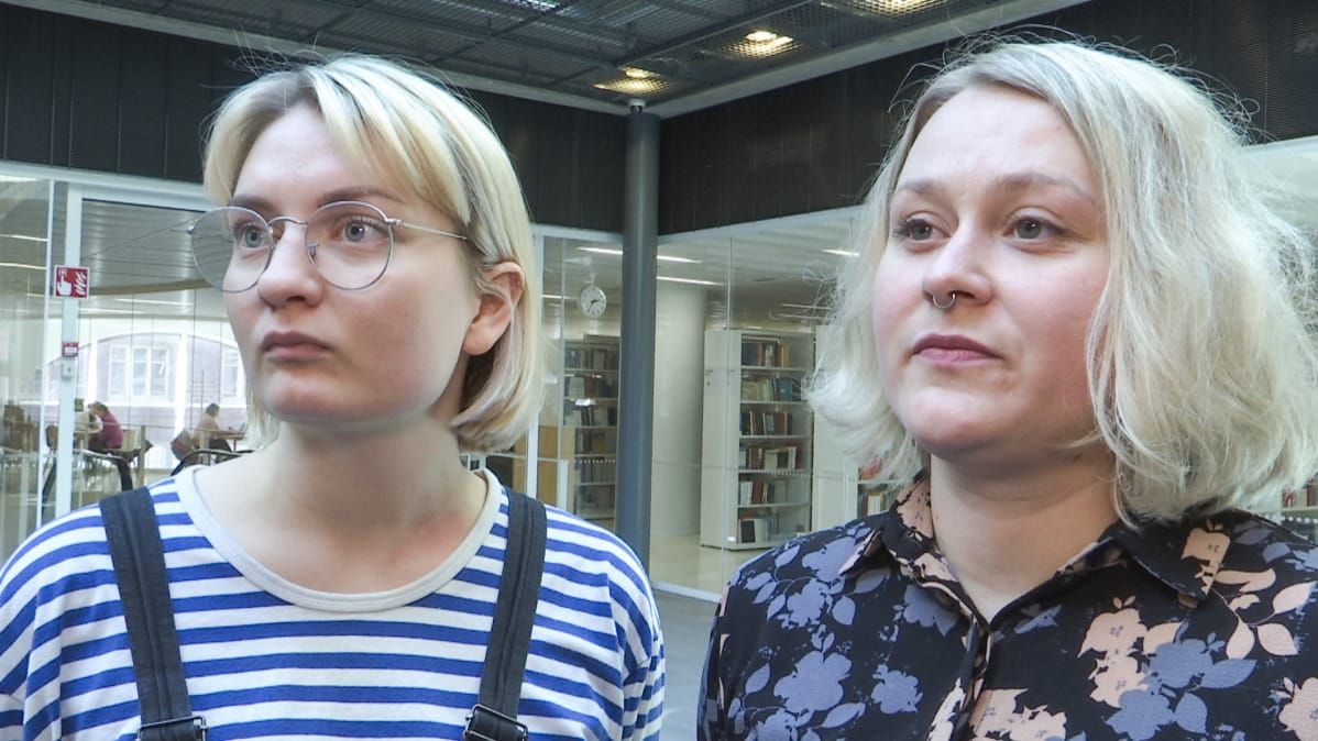 Elisa Kääriäinen ja Tuuli Mäkinen.