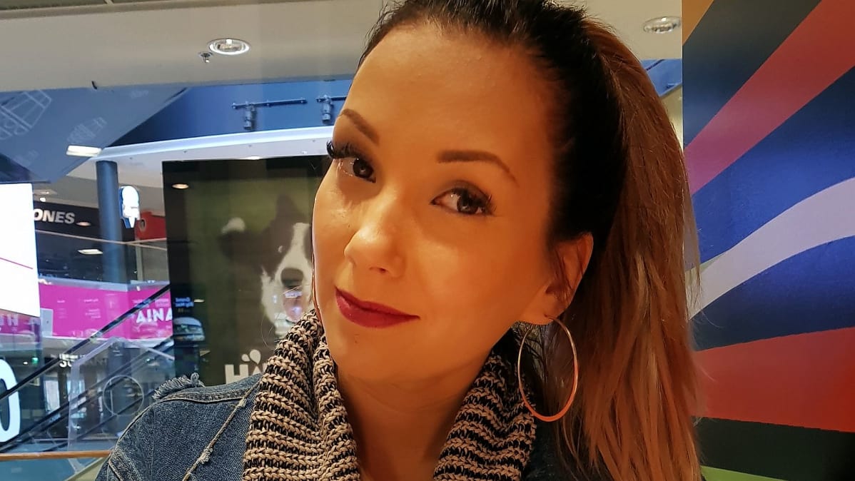 Saara Järvinen on yksi ylläpitäjä suuressa Konmari Suomi -ryhmässä Facebookissa.