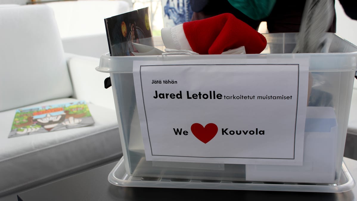 Jared Letolle lähtevä paketti