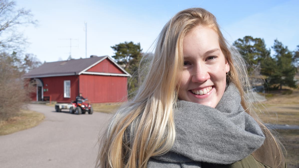 Kausityöntekijä Anna Gröning