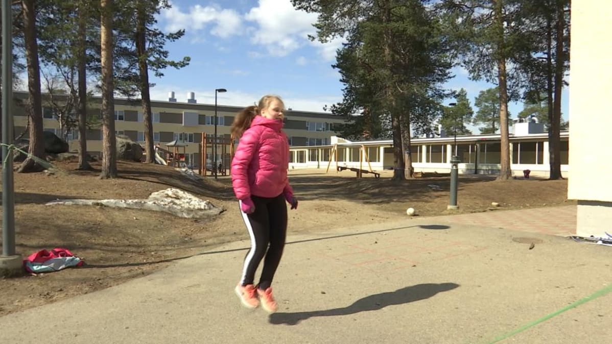 Sáránne Näkkäläjärvi njuiku bátti badjel Anára skuvla šiljus.