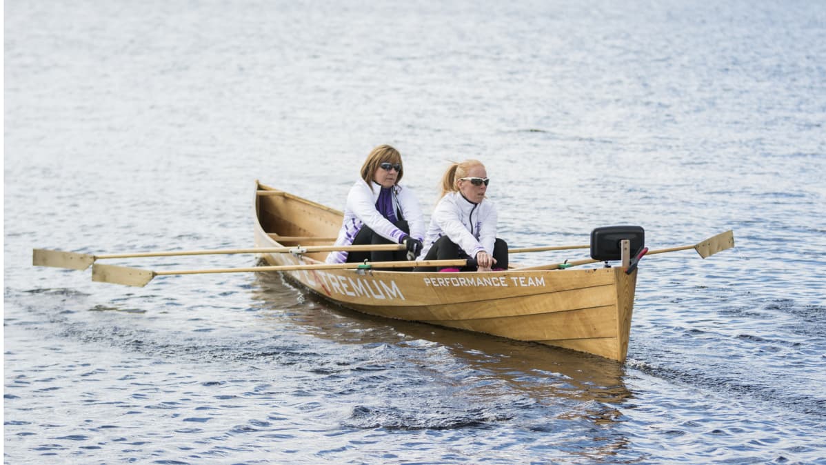 Vuokatissa soutamassa