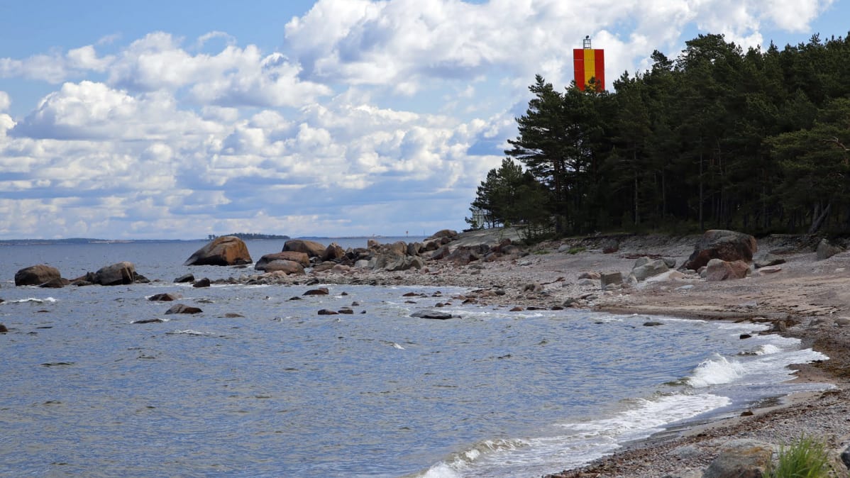 Orrengrundin rantaa.
