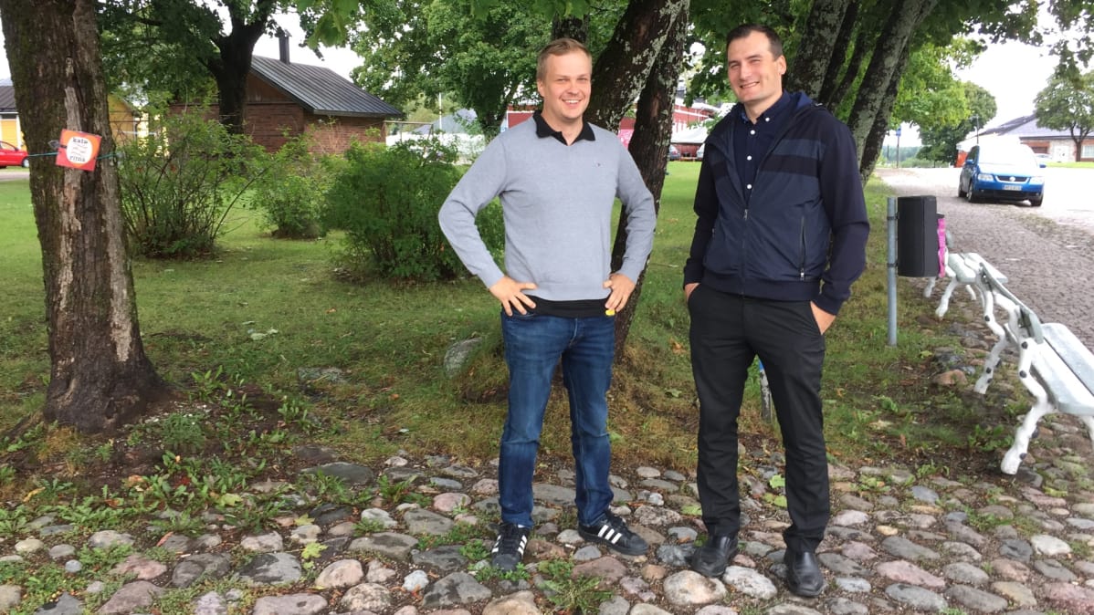 Lappeenrannan SaiPan viestintä- ja markkinointijohtaja Jussi Viljakainen ja Imatran Ketterän puheenjohtaja Mikko Partanen.