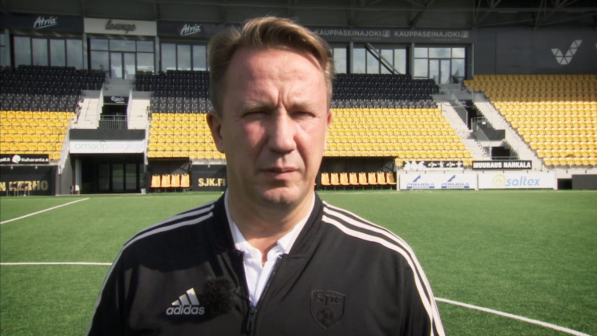Seinäjoen Jalkapallokerhon omistaja Raimo Sarajärvi.