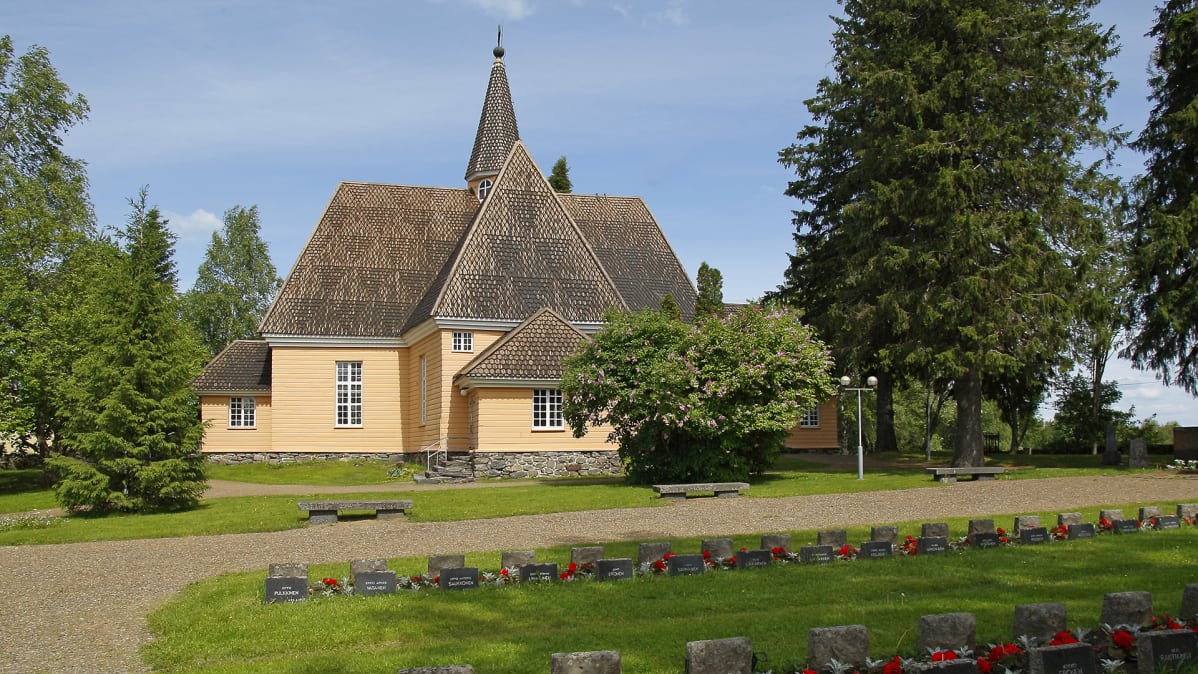 Kiihtelysvaaran kirkko kuvattuna vuonna 2007.