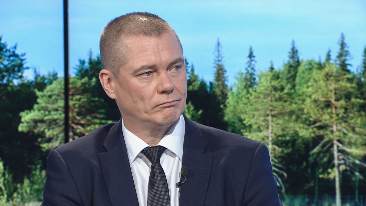 Ilmatieteen laitoksen pääjohtaja Juhani Damsk