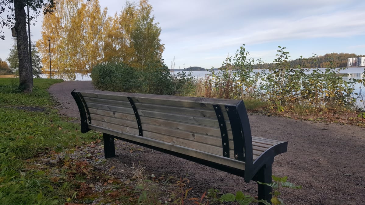 Lappeenranta penkki rantaraitilla