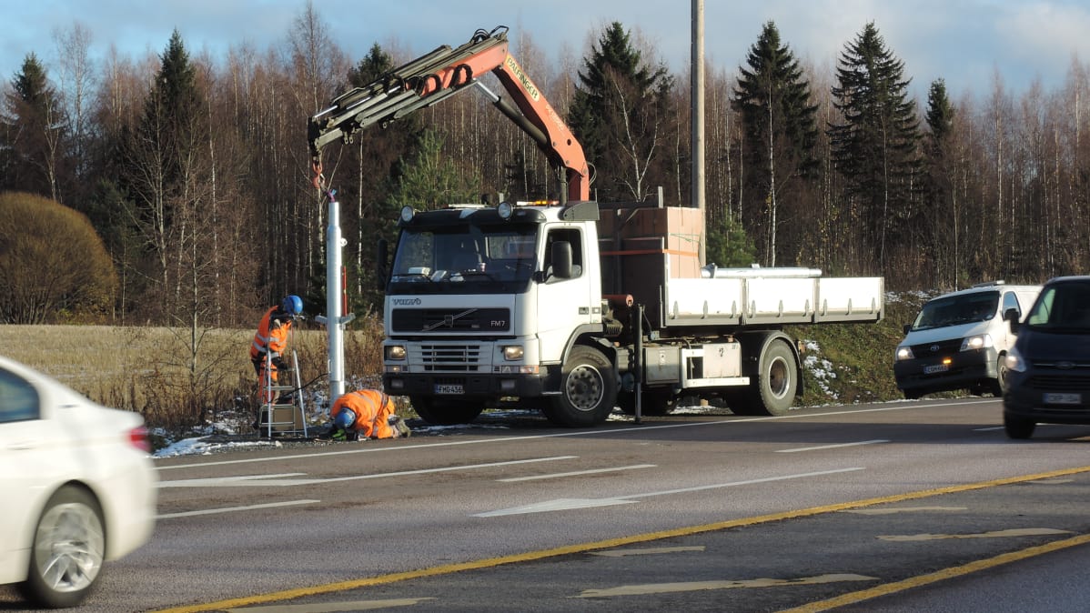 Lusin ja Vaajakosken välille uusia tolppakameroita nousee 21.