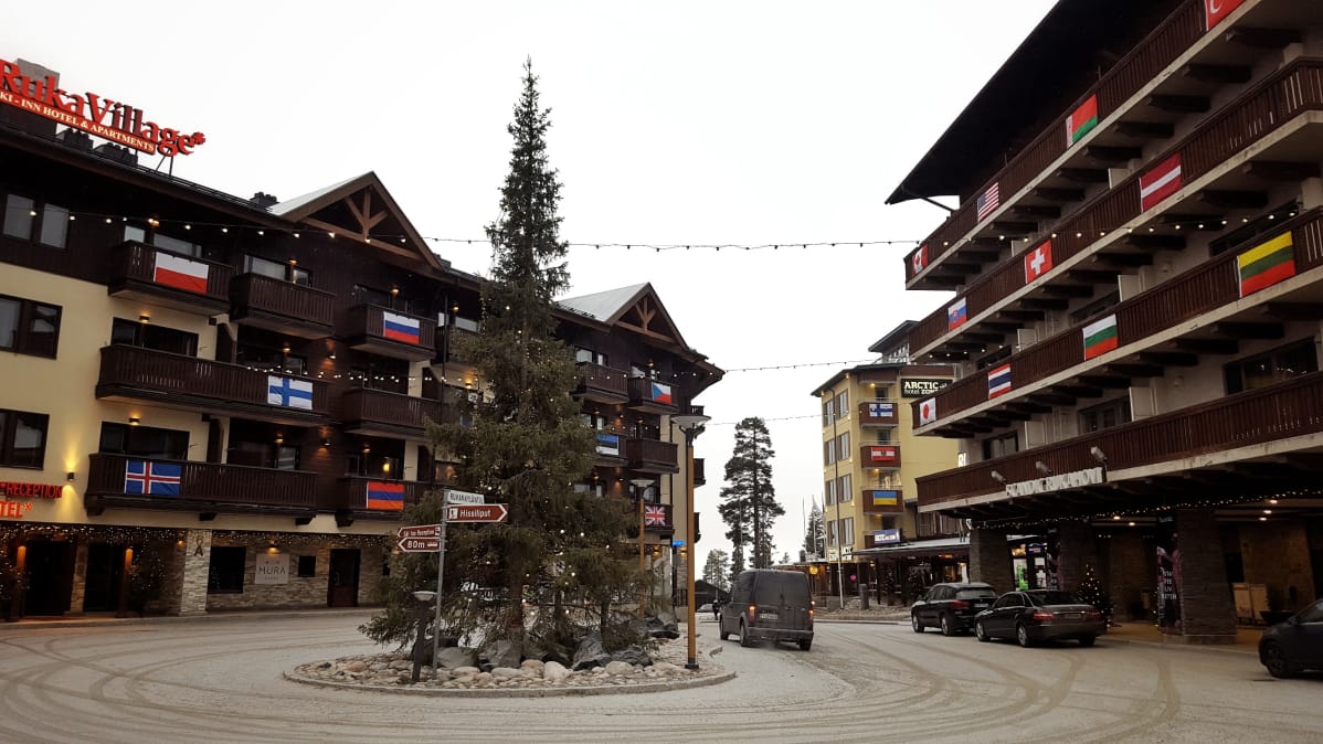 Rukankylä Ruka Nordic asussa.