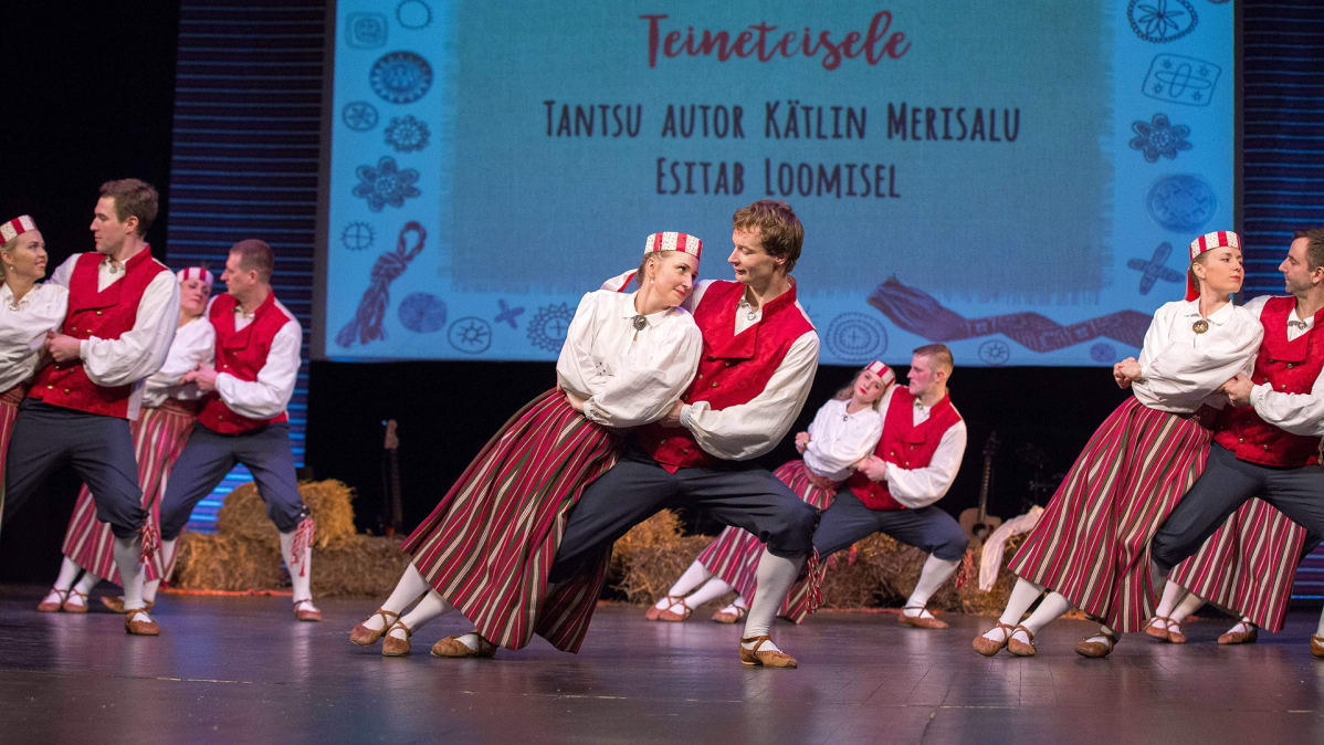 Kansantanssijoita.