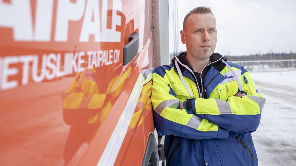 Kuljetusliike Taipaleen kuljettaja Pentti Hautaniemi