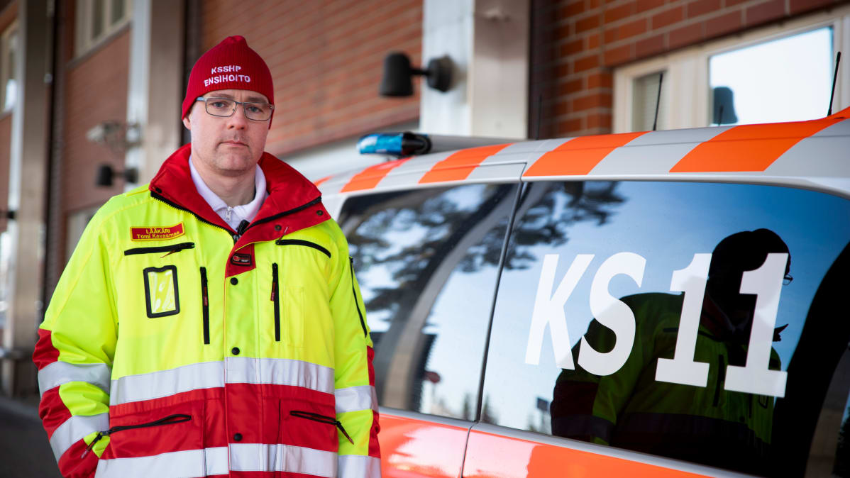 Keski-Suomen sairaanhoitopiirin ensihoidon ylilääkäri Tomi Kavasmaa.