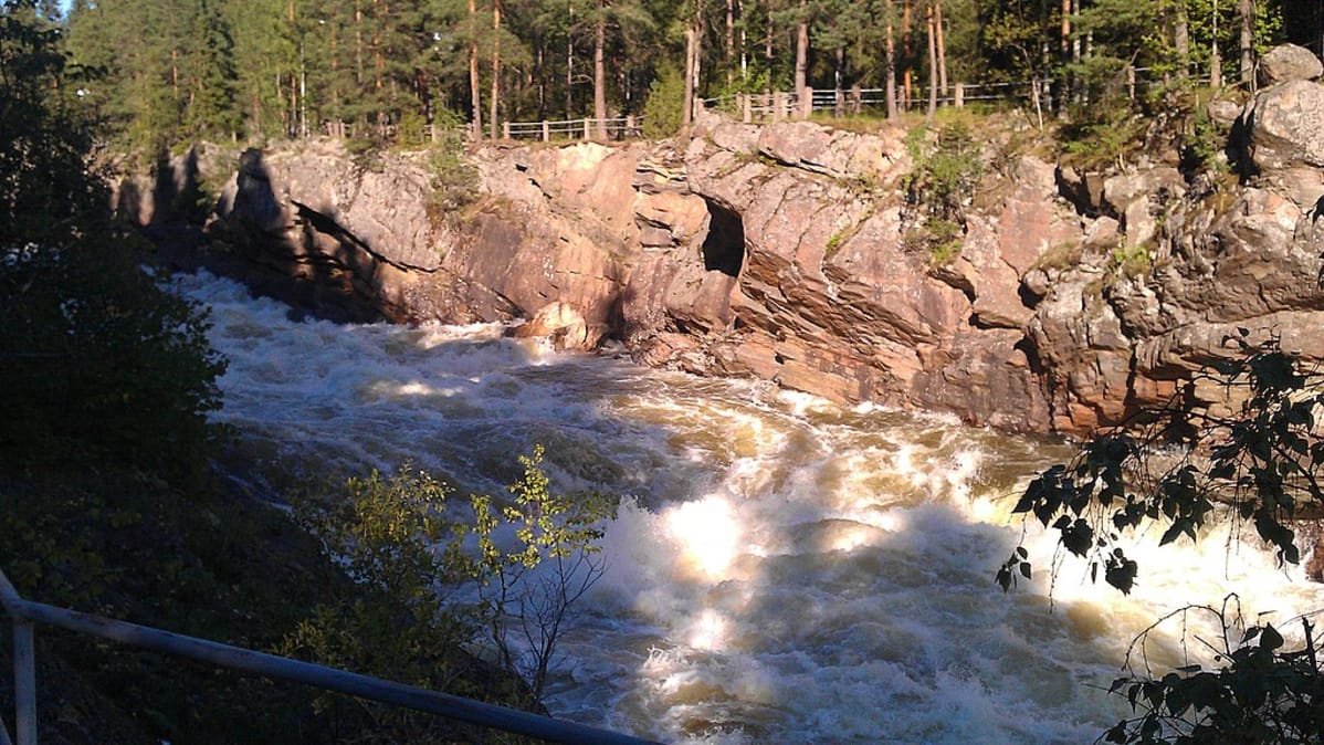 Vuoksen kuohuja Imatralla.