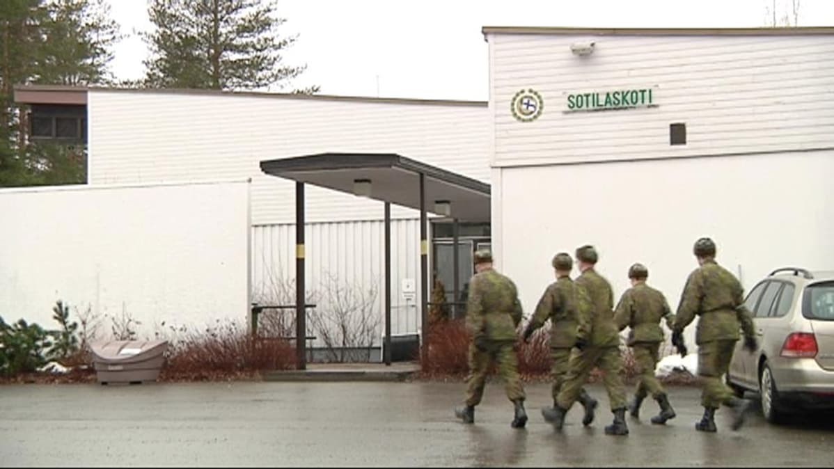 Sotilaskoti Kontiorannassa.