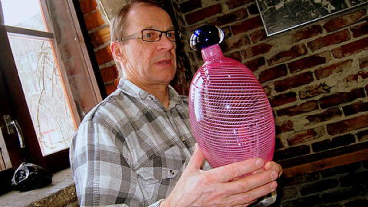 Lasinpuhaltaja Jaakko Liikanen