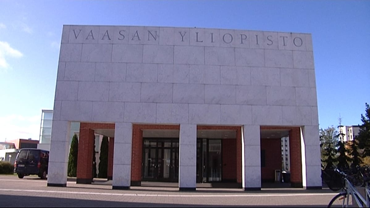 Vaasan yliopiston julkisivu.