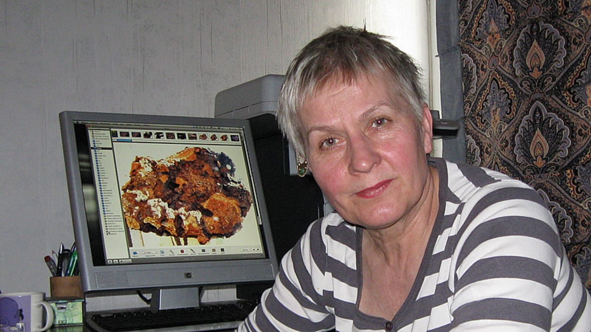 Luontaishoitaja Leena Calveley.