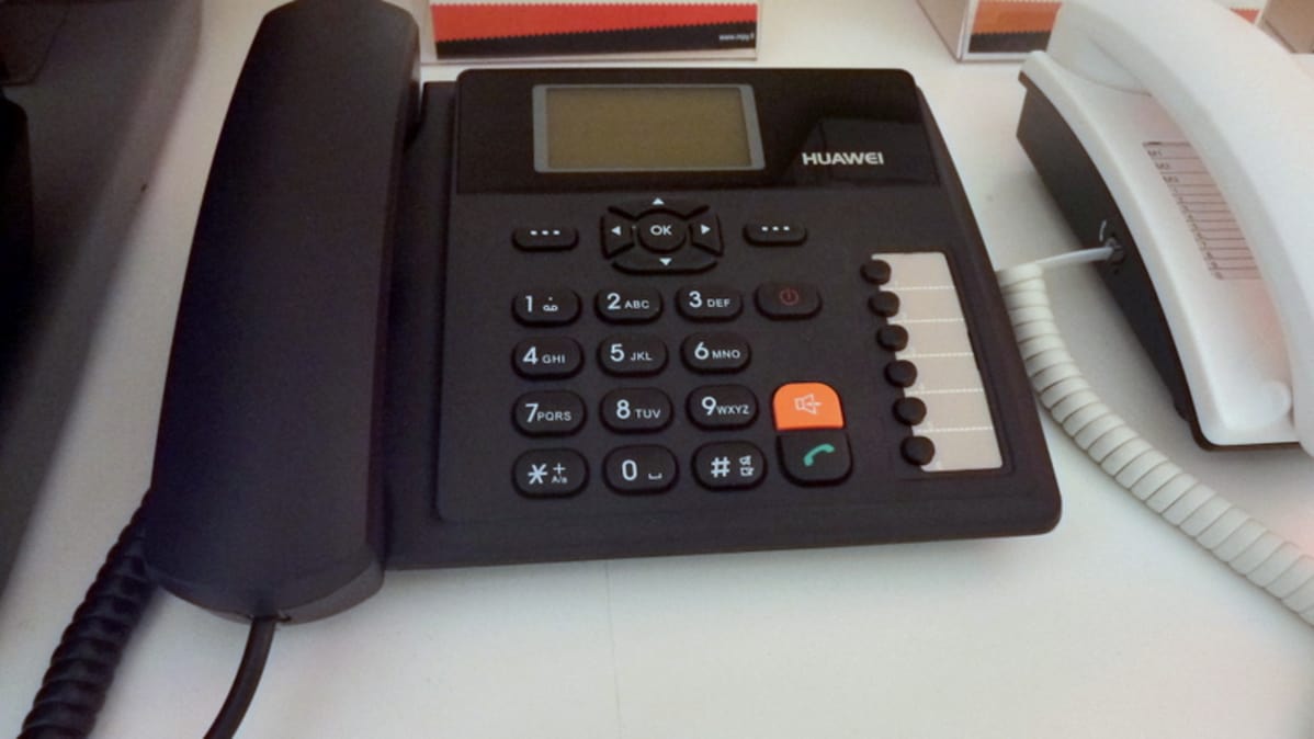 GSM-tekniikkaan perustuva pöytäpuhelin.