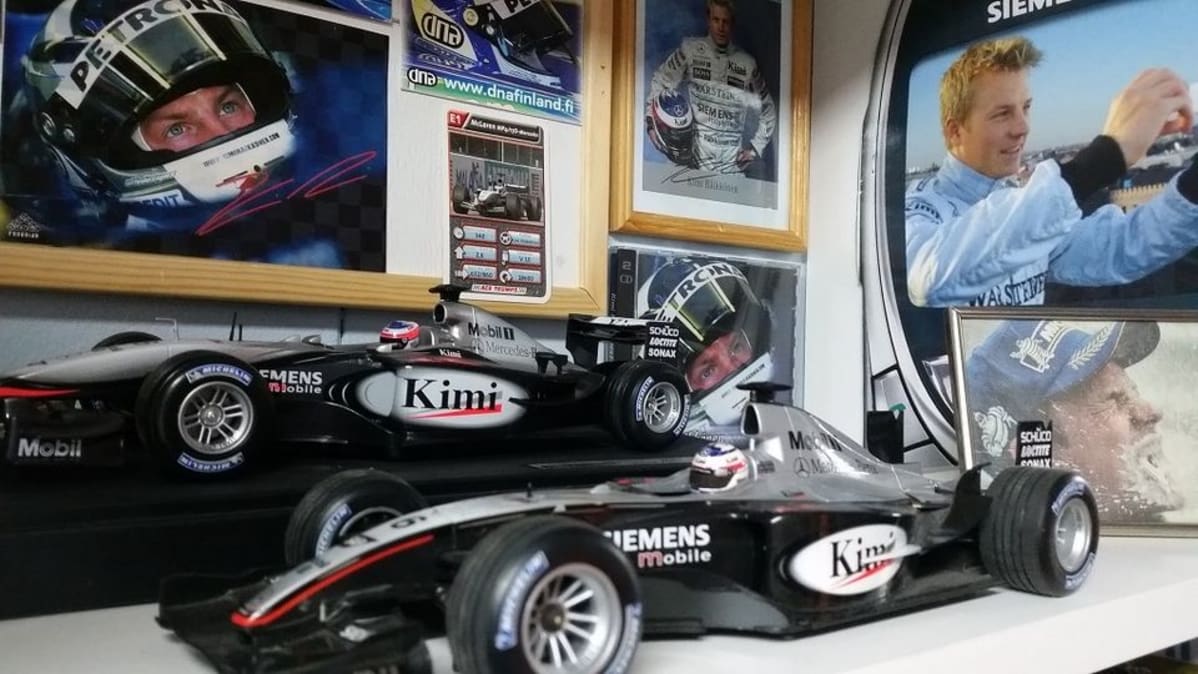Kuvassa Kimi Räikkösen fanitavaraa Korpilahden Rallimuseossa. Kuva otettu 20.5.2015