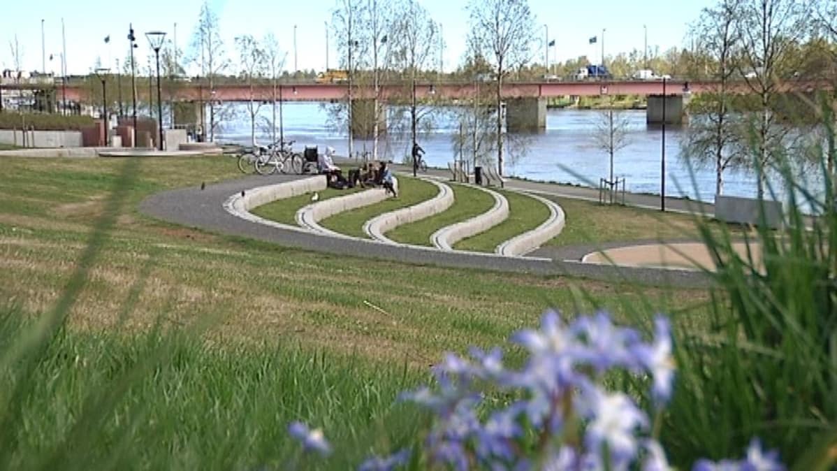Uumajassa puistoja on rakennettu uudelleen. kuvassa Broparken.