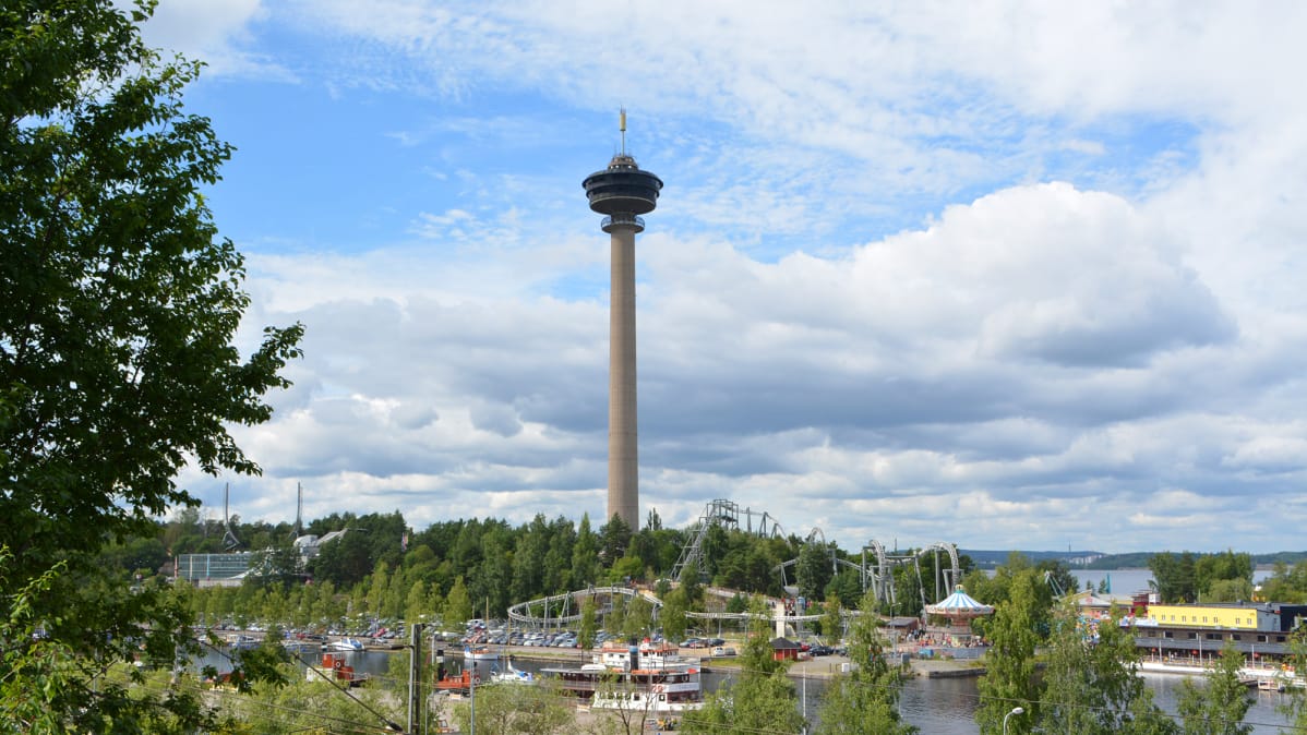 Näsinneula ja Särkänniemi.