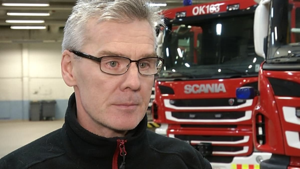 Palomestari Hannu Timonen Oulu-Koillismaan pelastuslaitokselta.