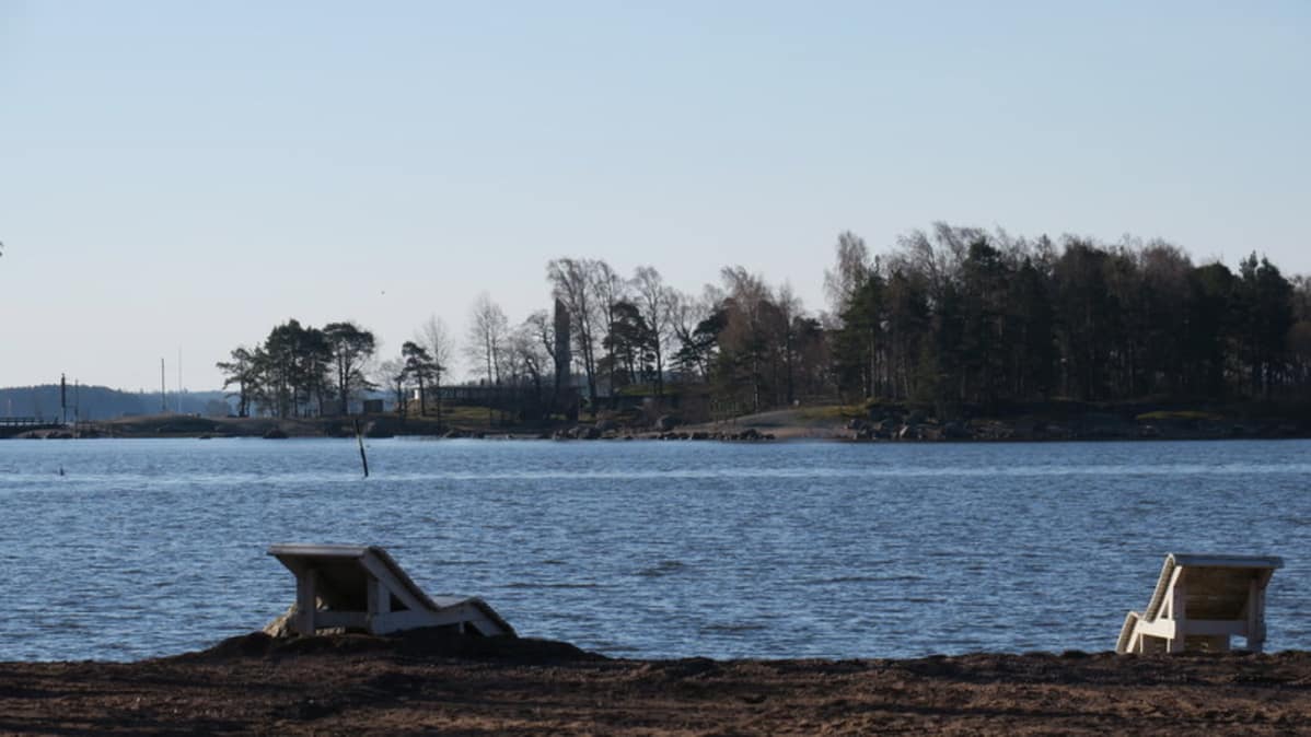 Näkymä uimarannalta.