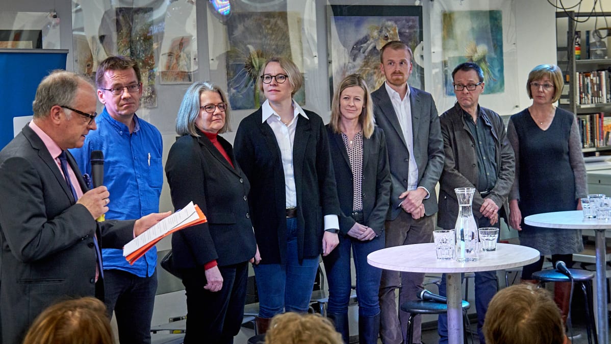 Kirjasto 10 kirjeenvaihtajat