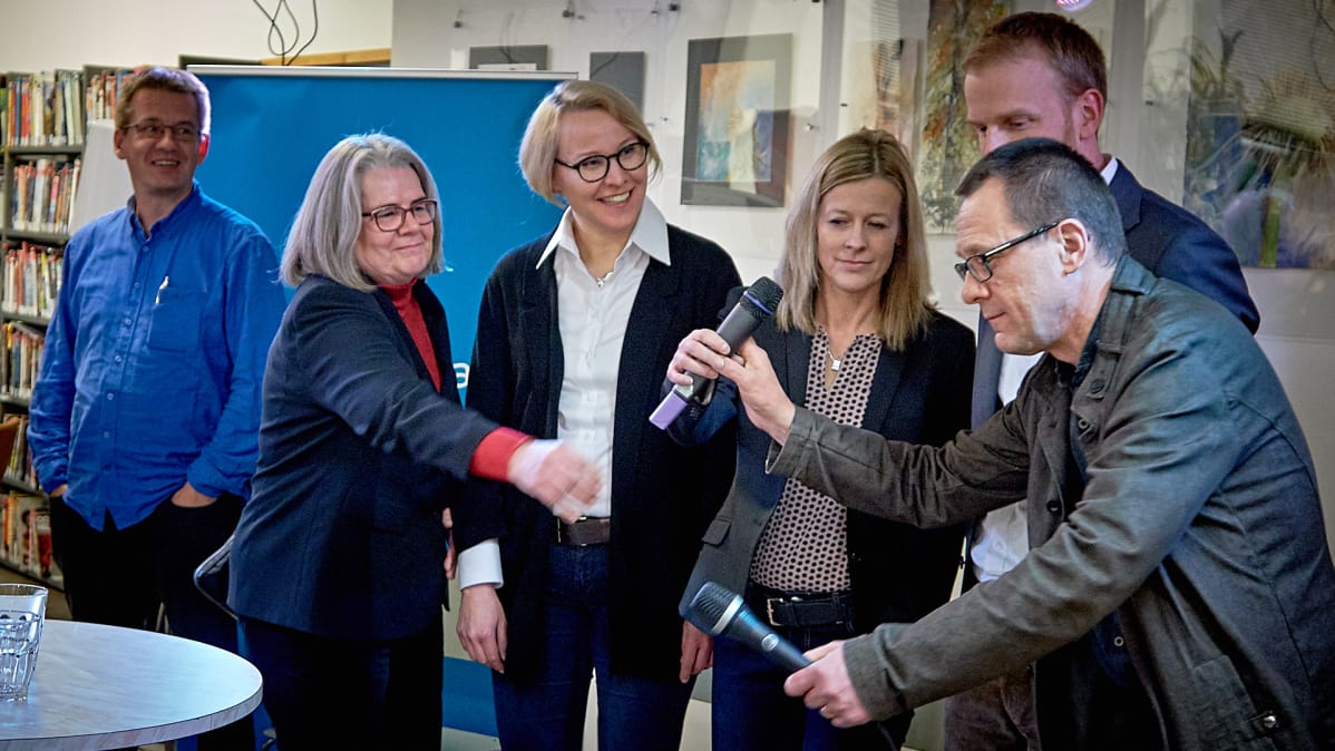 Kirjasto 10 kirjeenvaihtajat