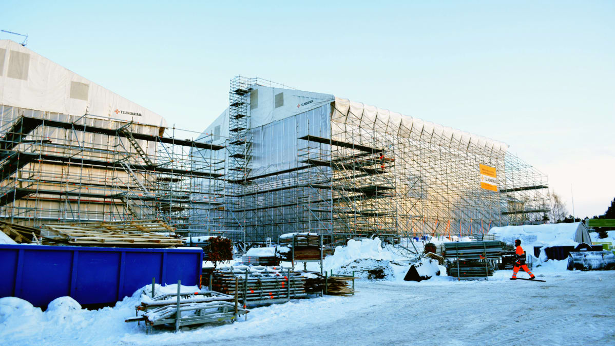 Kuhmossa rakentuu Tuupalan puukoulu.