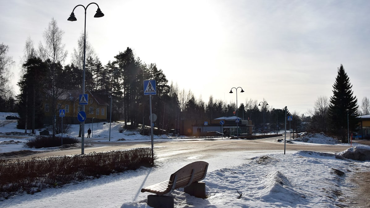 Hausjärven Oitin raittia helmikuisena päivänä